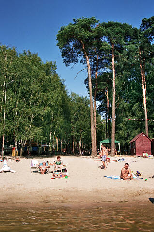 Plaża na jeziorze Gołuchowskim