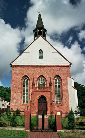 Dawna Kaplica  Świętej Trójcy z 1724 r., powstała z wcześniejszej kaplicy zamkowej. Obecnie cerkiew prawosławna