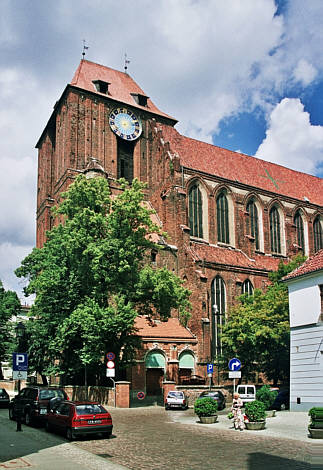 Gotycka katedra św. św. Janów Chrzciciela i Ewangelisty z XIII wieku 