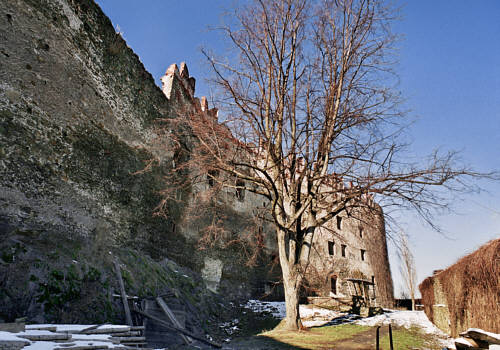 Południowo-wschodnia część zamku