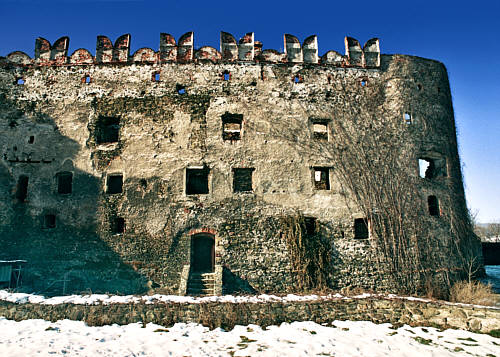 Elewacja wschodnia zamku z charakterystyczną śląską attyką