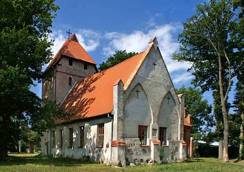 Kościół  z XIV wieku, był przebudowywany w XVII, XIX i XX wieku