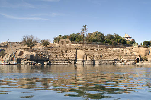 Wyspa Elefantyna z pozostałościami światyń Chnuma, Tutmosisa III oraz Amenhotepa III