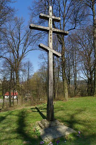 Krzyż przy cerkwii