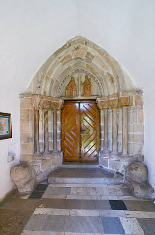 Wspaniały portal z dwoma lwami ufundowany przez bp Tomasza w latach 1257-61