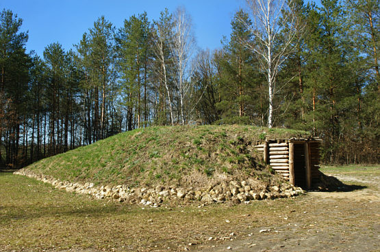 Rekonstrukcja neolitycznego grobowca