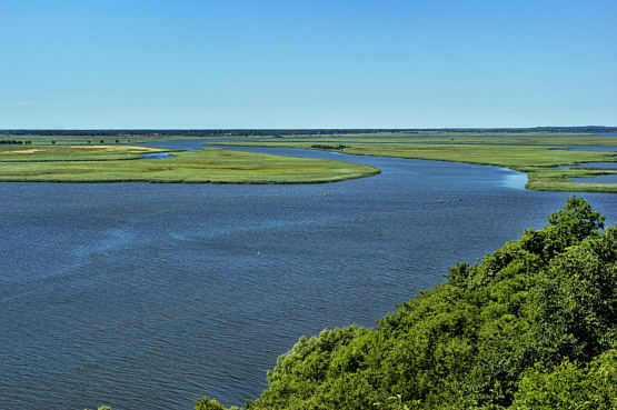 Malownicza delta rzeki Świna - główna atrakcja grodziska