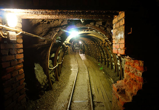 Korytarz w kopalni w Złotym Stoku