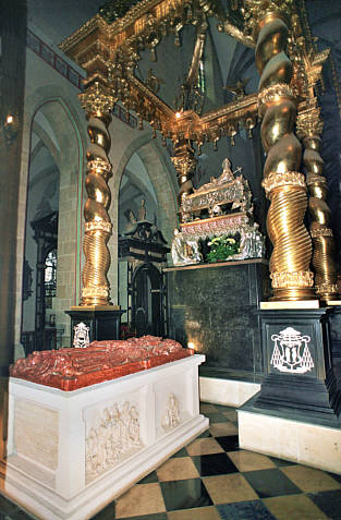 Trumna  z relikwiami św. Wojciecha