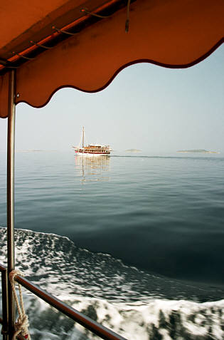 Widok ze statku na archipelag Kornati