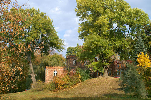 Neogotycki pałacyk Zawiszów z XIX wieku