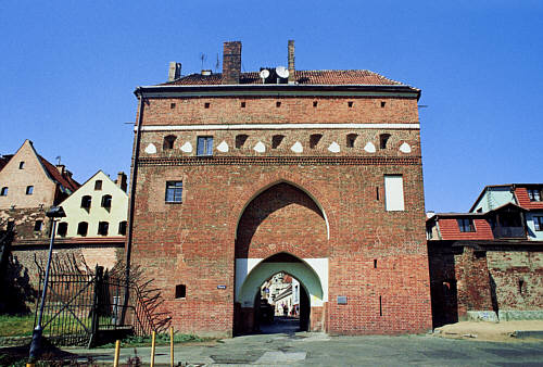 Brama miejska zwana Klasztorną z XIV wieku