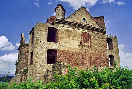 Obronny klasztor Karmelitów Bosych z 1700 r.