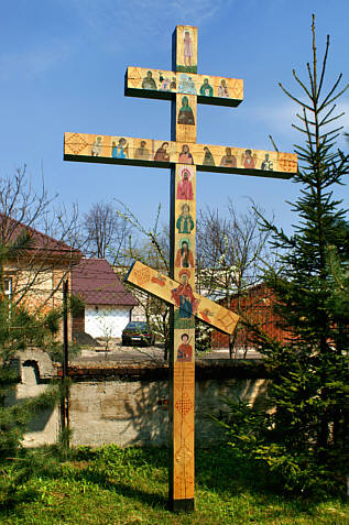 Krzyż prawosławny pomalowany przez dzieci podczas Festiwalu Trzech Kultur