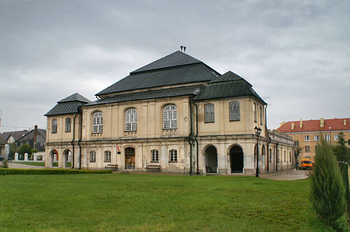 Wielka Synagoga z XVIII - obecnie Muzeum Pojezierza Łęczyńsko - Włodawskiego