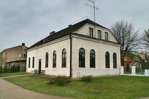 Dom Kahalny dopełniający pożydowski zespół świątyń we Włodawie