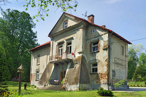 Brama do dawnego dworu obronnego Marcina Krasickiego z I poł. XVII wieku