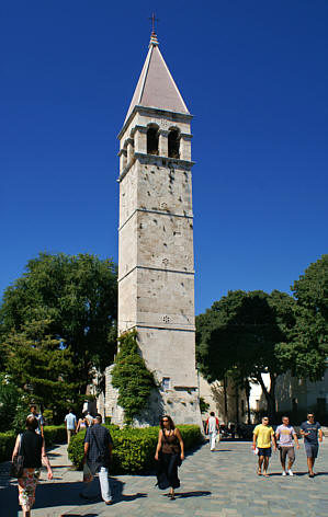 Najlepiej zachowana część kościoła św. Eufemii z XI wieku - dzwonnica