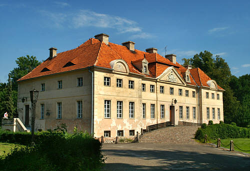 Pałac zbudowany w latach 1779-1786 dla Ignacego Bnińskiego