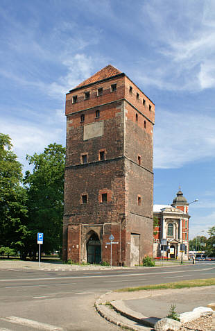Wieża Bramy Głogowskiej z XV wieku