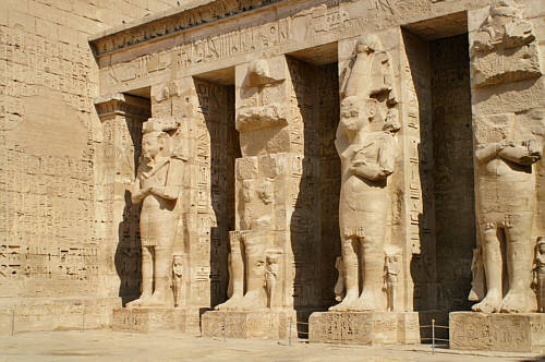Teby-Medinet Habu -  Postacie Ramzesa III