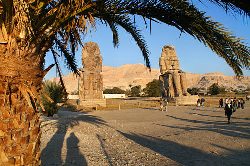 To jedyna pozostałość po świątyni Amenhotepa III