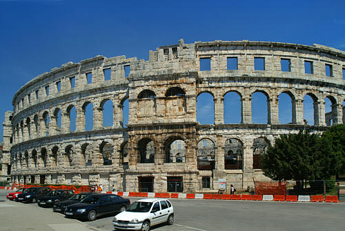 Amfiteatr rzymski z I wieku cesarza Wespazjana, jeden z 3 najlepiej zachowanych na świecie