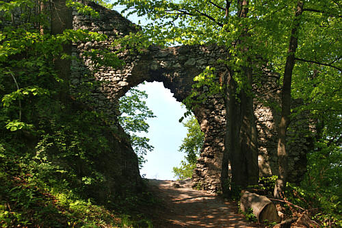 Wejście na zamek dolny zachodni