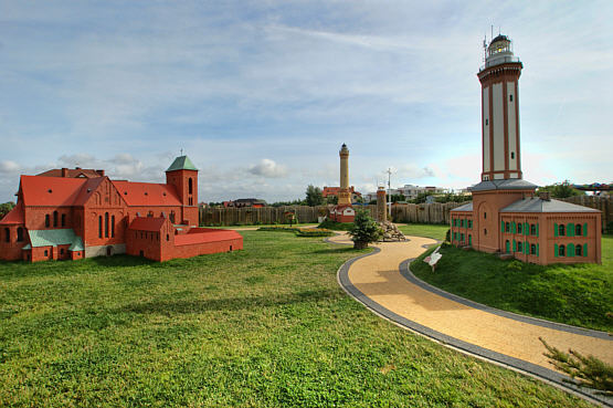Miejscowa latarnia oraz katedra w Kamieniu Pomorskim